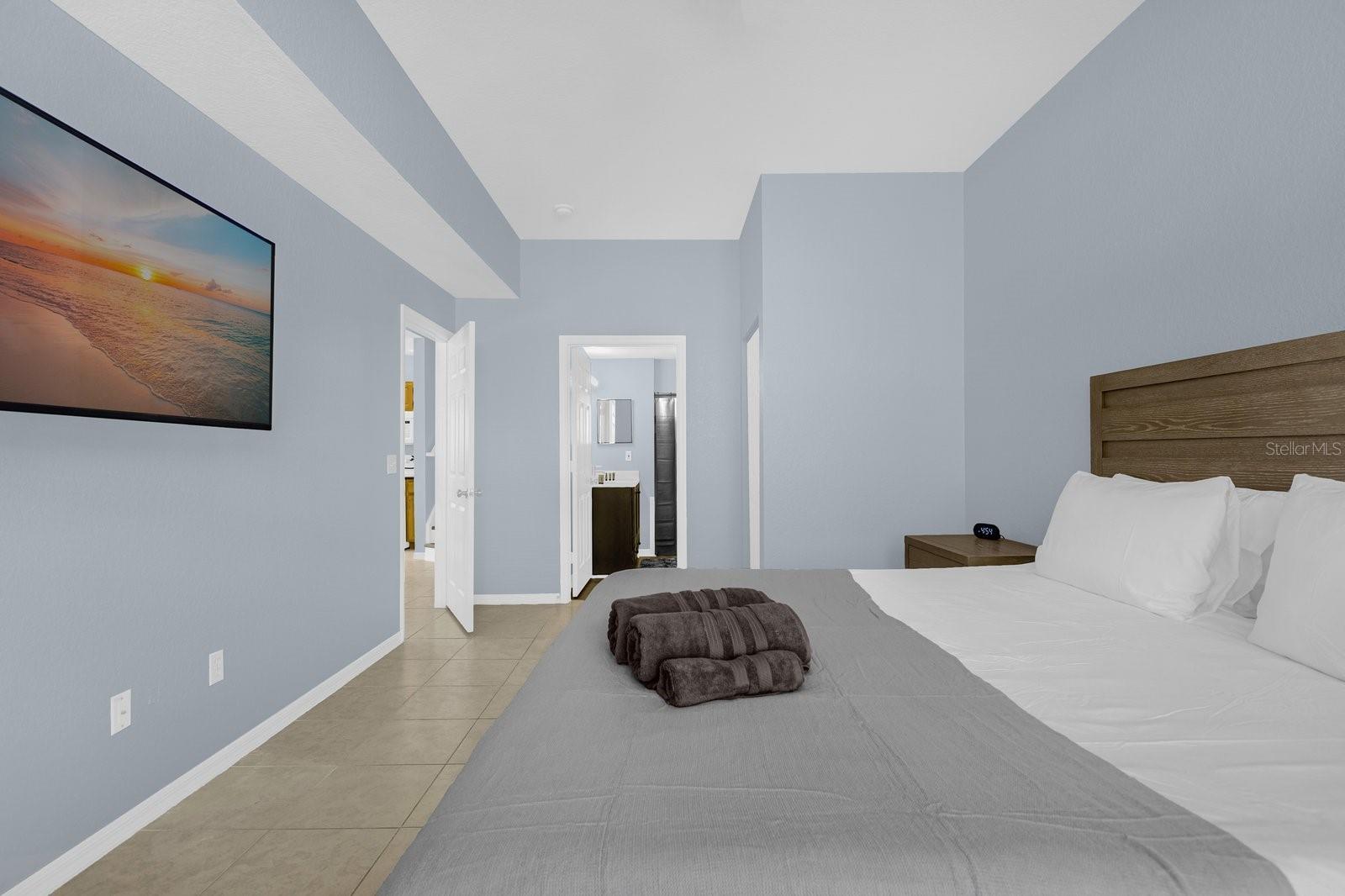 Image 9 of 42 For 4013 Venetian Bay Drive 107