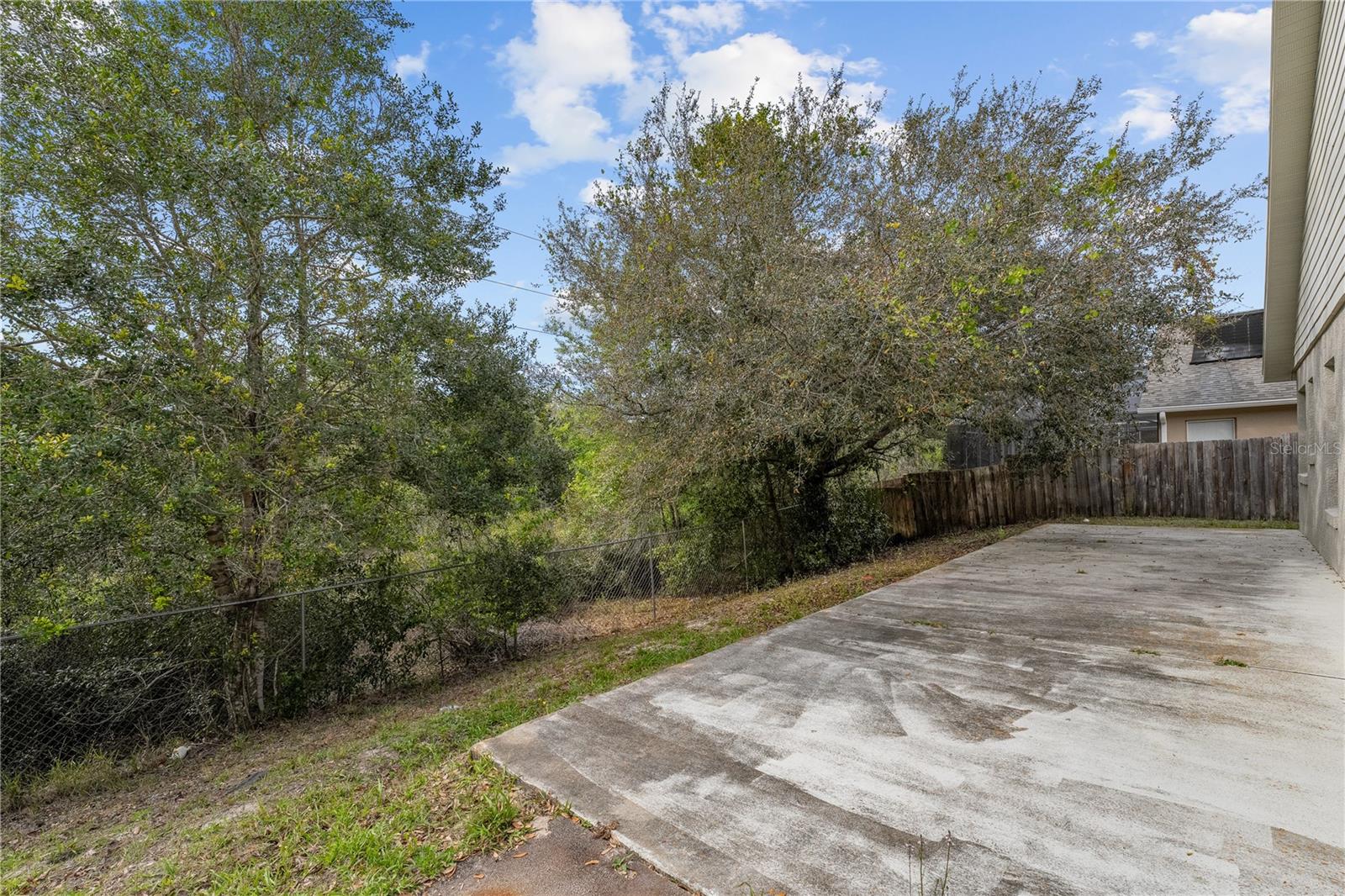 Listing photo id 37 for 3193 Verbena Court