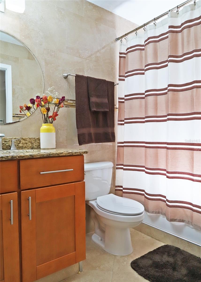 Image 10 of 47 For 467 Tess Court