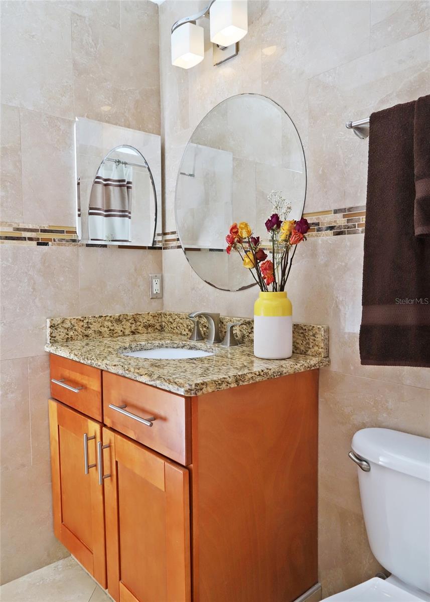 Image 11 of 47 For 467 Tess Court