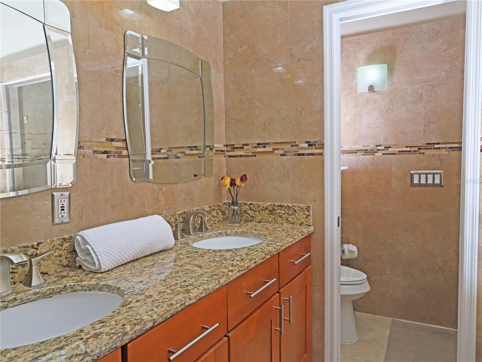 Image 15 of 47 For 467 Tess Court