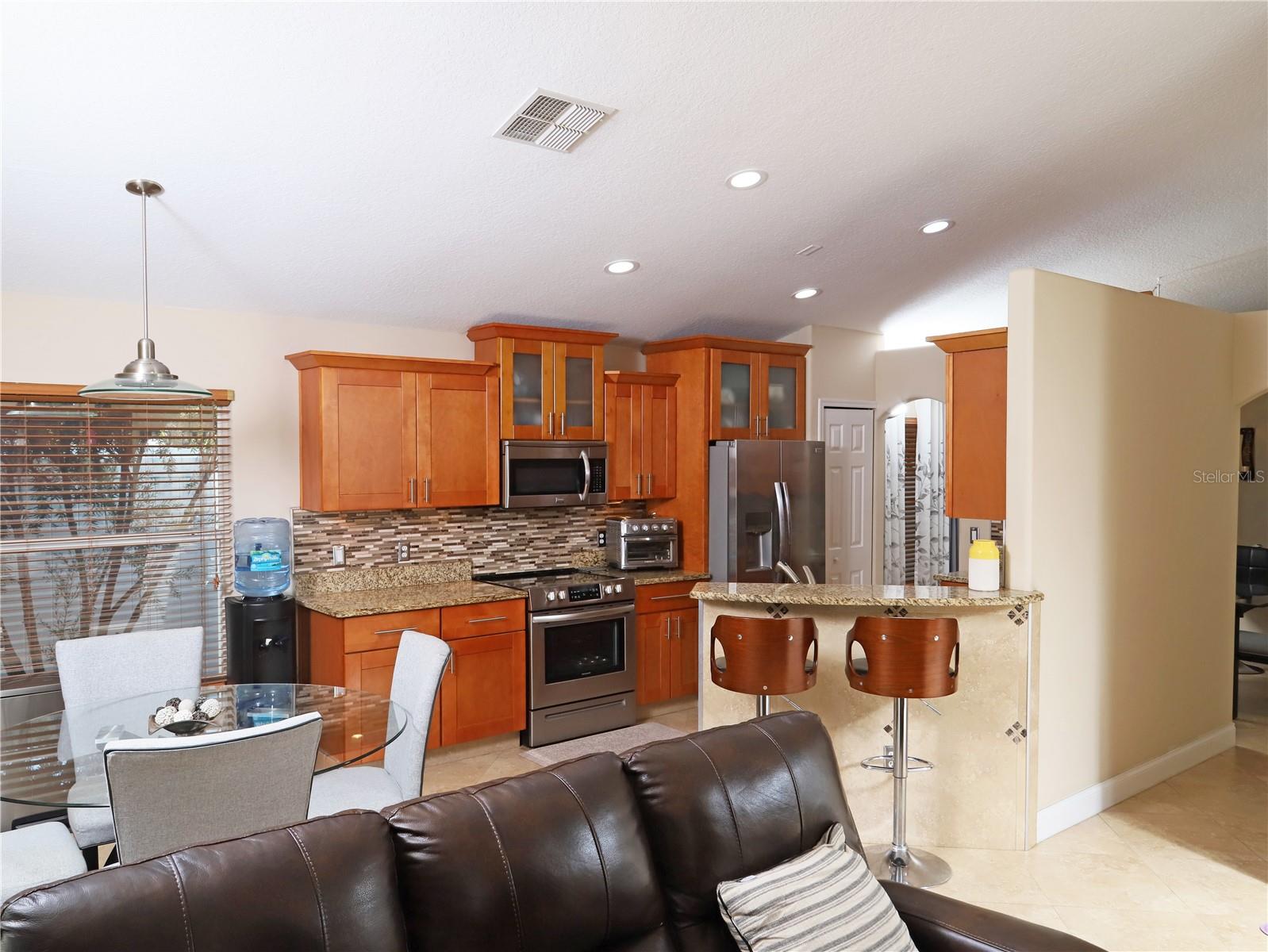 Image 33 of 47 For 467 Tess Court