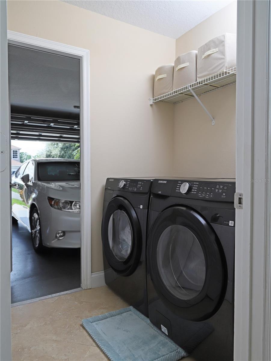 Image 37 of 47 For 467 Tess Court