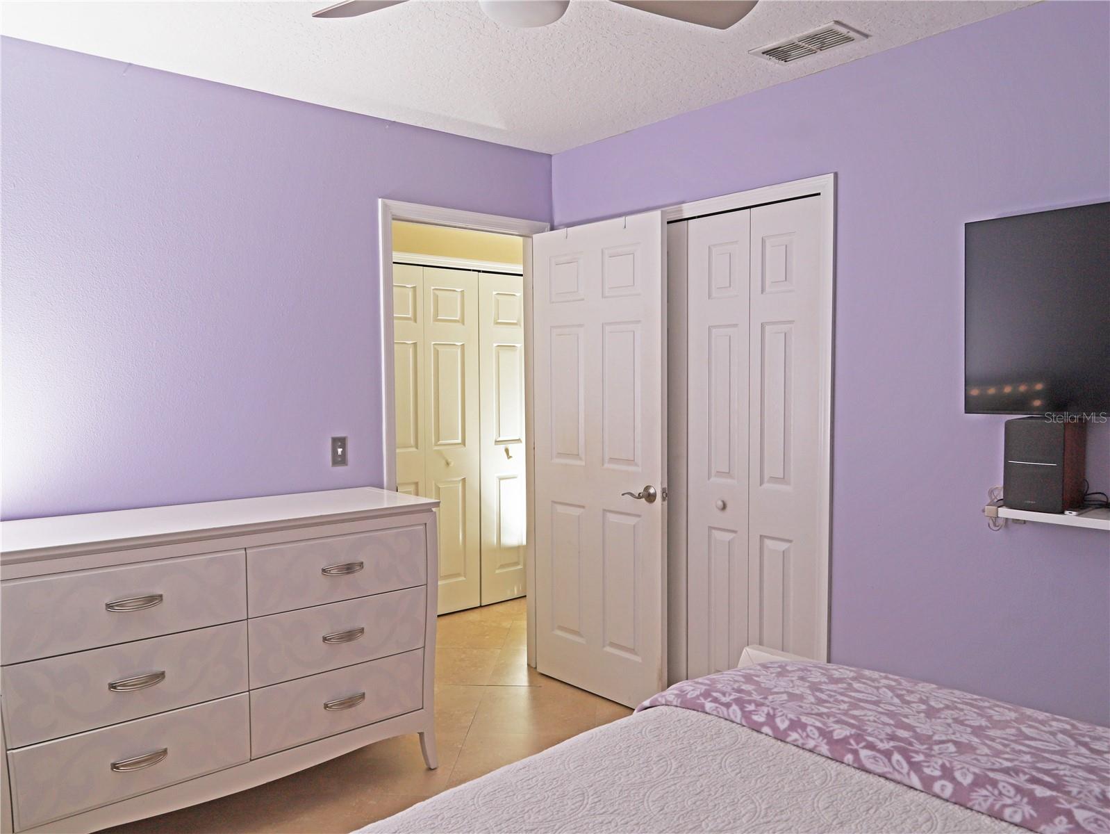 Image 9 of 47 For 467 Tess Court