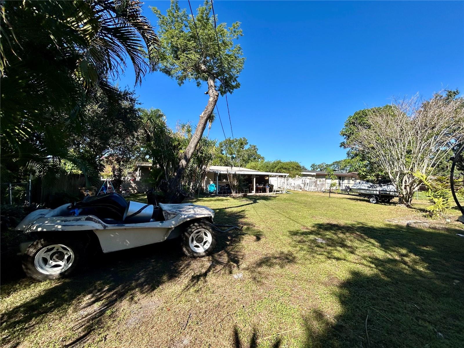 Image 13 of 20 For 2515 Beaumont Avenue