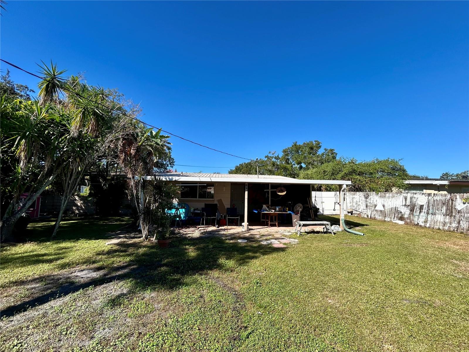 Image 16 of 20 For 2515 Beaumont Avenue