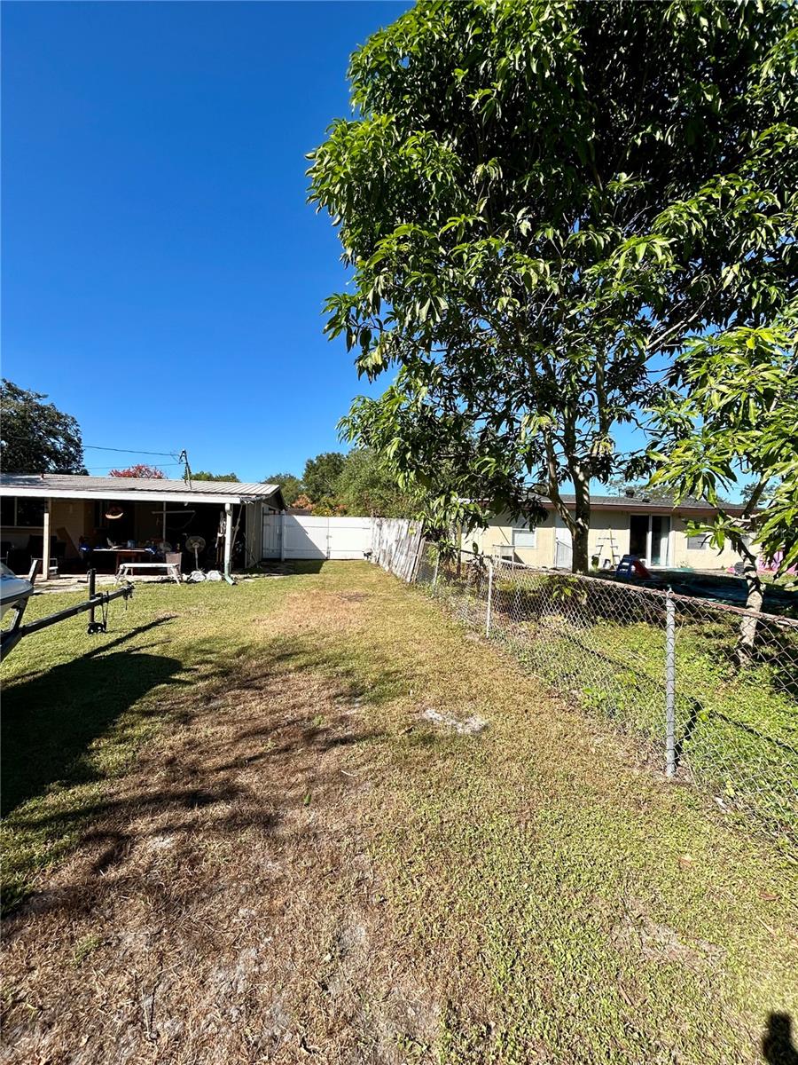 Image 21 of 21 For 2515 Beaumont Avenue