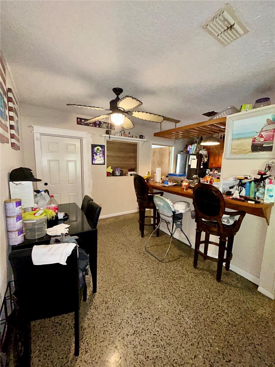 Image 3 of 20 For 2515 Beaumont Avenue