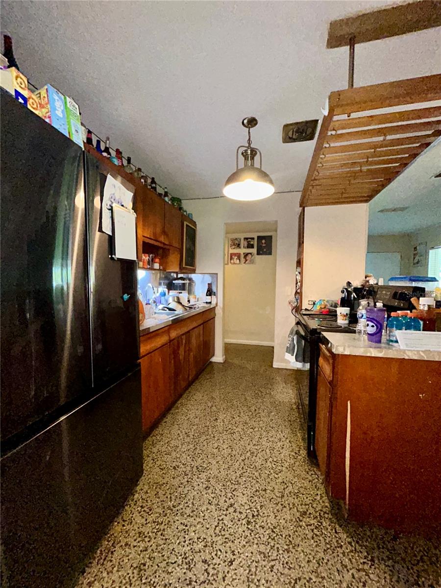 Image 5 of 20 For 2515 Beaumont Avenue