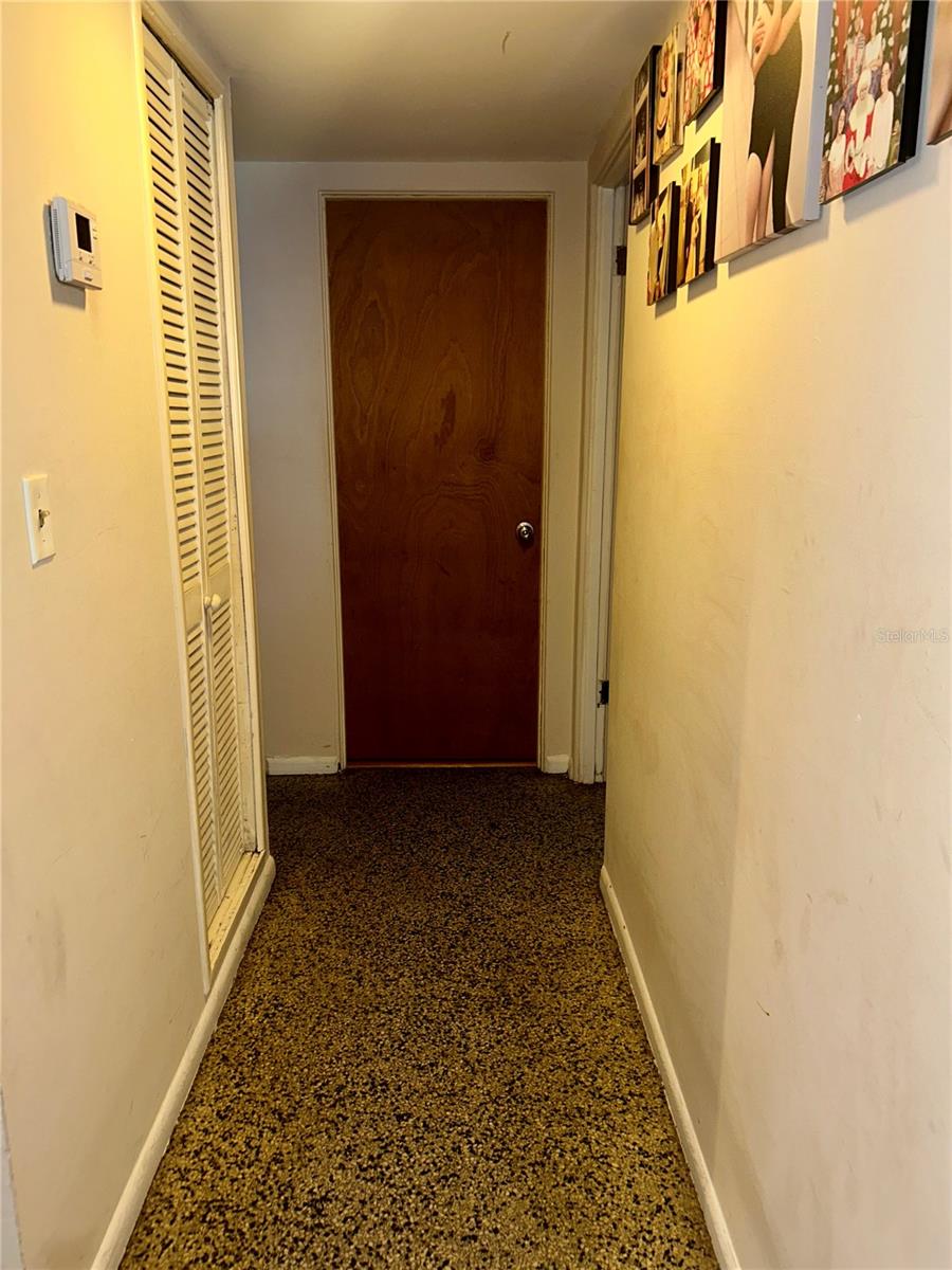 Image 6 of 20 For 2515 Beaumont Avenue