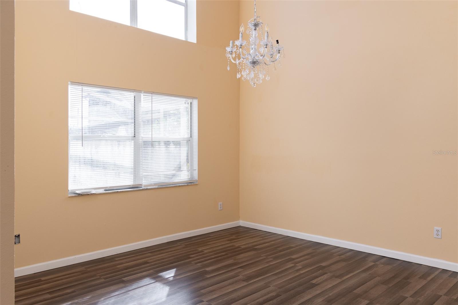 Image 13 of 29 For 638 Kangaroo Drive