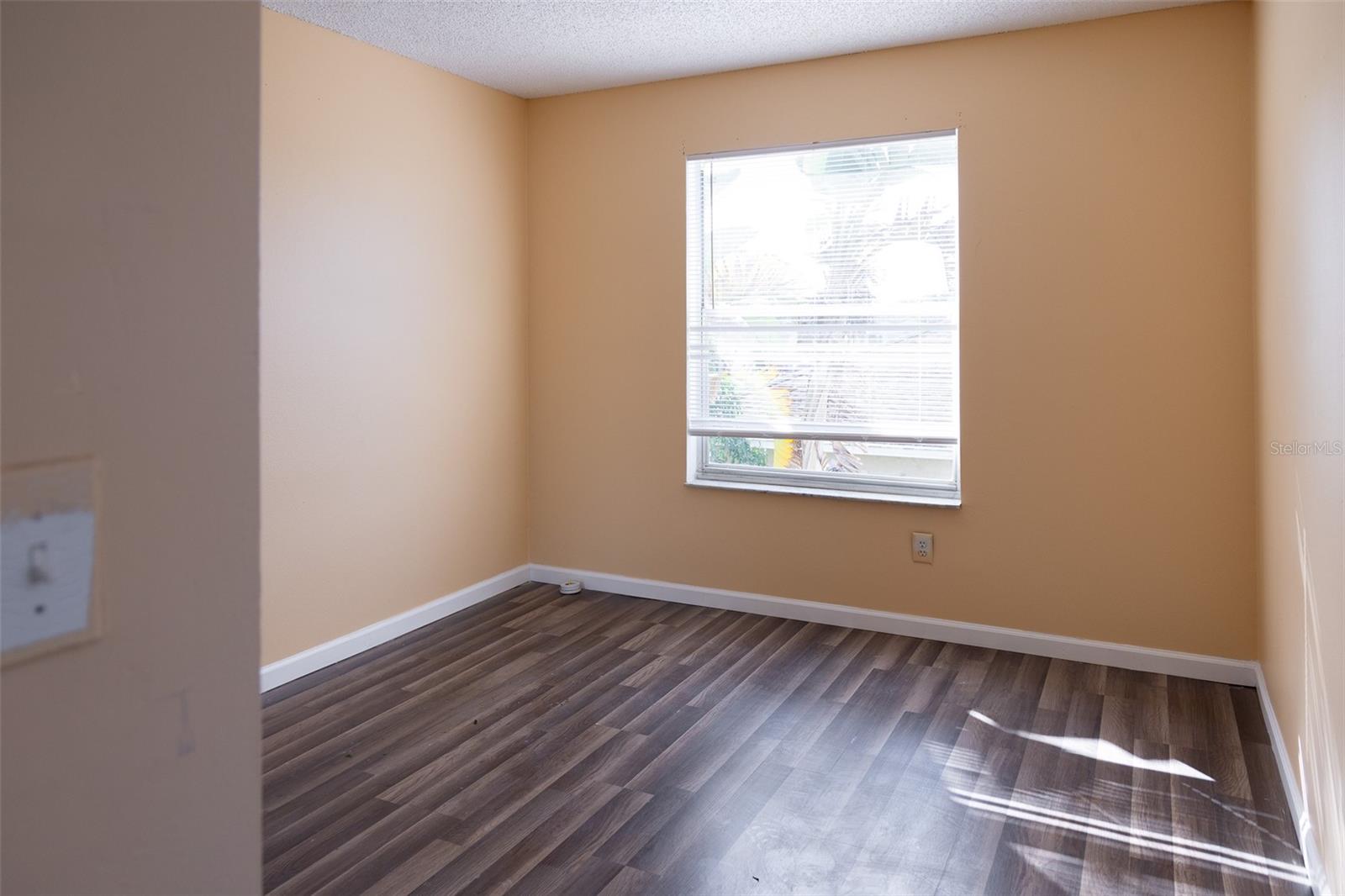 Image 22 of 29 For 638 Kangaroo Drive