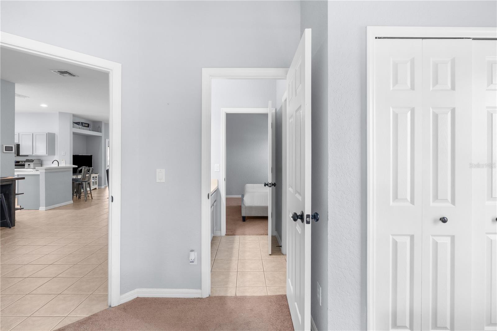 Image 10 of 27 For 16813 Lazy Breeze Loop