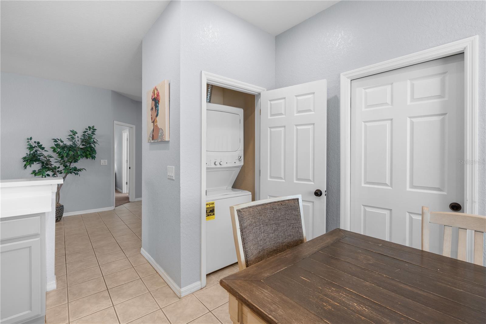 Image 20 of 27 For 16813 Lazy Breeze Loop