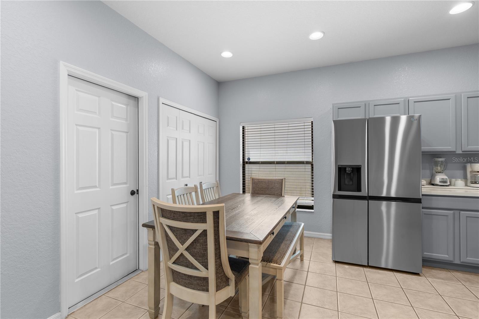 Image 7 of 27 For 16813 Lazy Breeze Loop