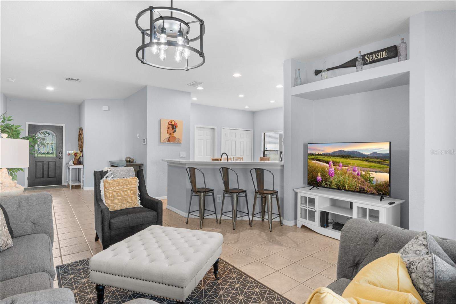 Image 9 of 27 For 16813 Lazy Breeze Loop