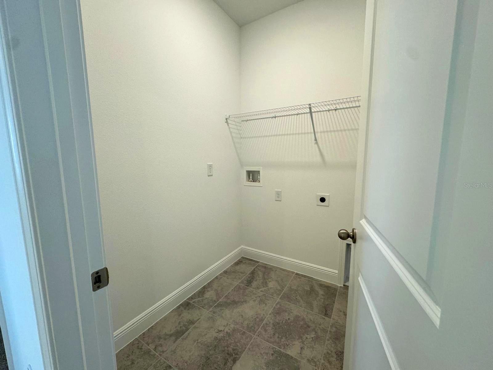 Image 18 of 19 For 2052 Axel Street