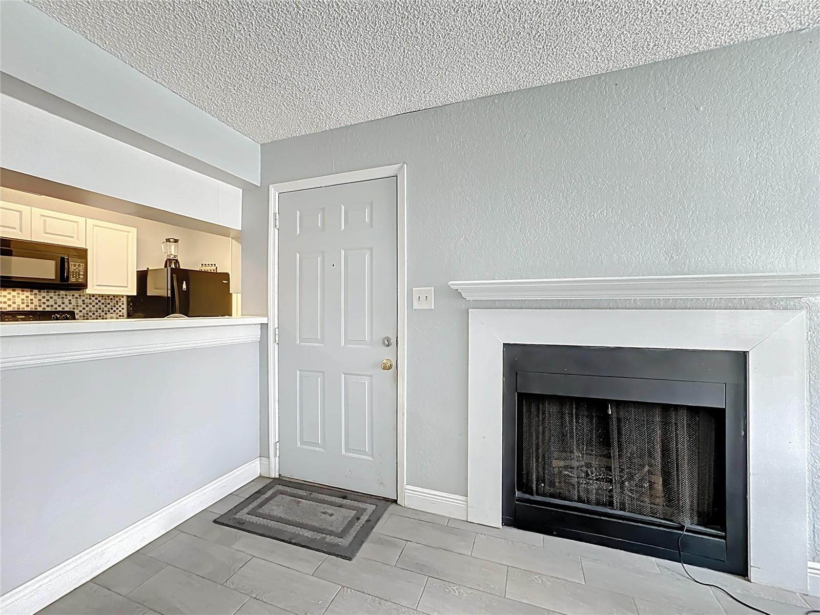 Image 3 of 34 For 4401 Thornbriar Lane 105