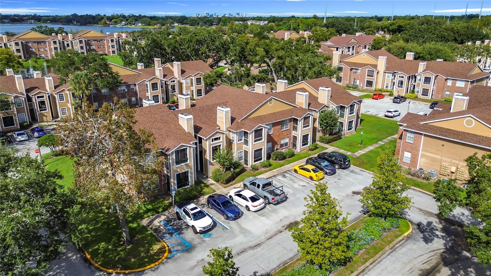 Image 31 of 34 For 4401 Thornbriar Lane 105