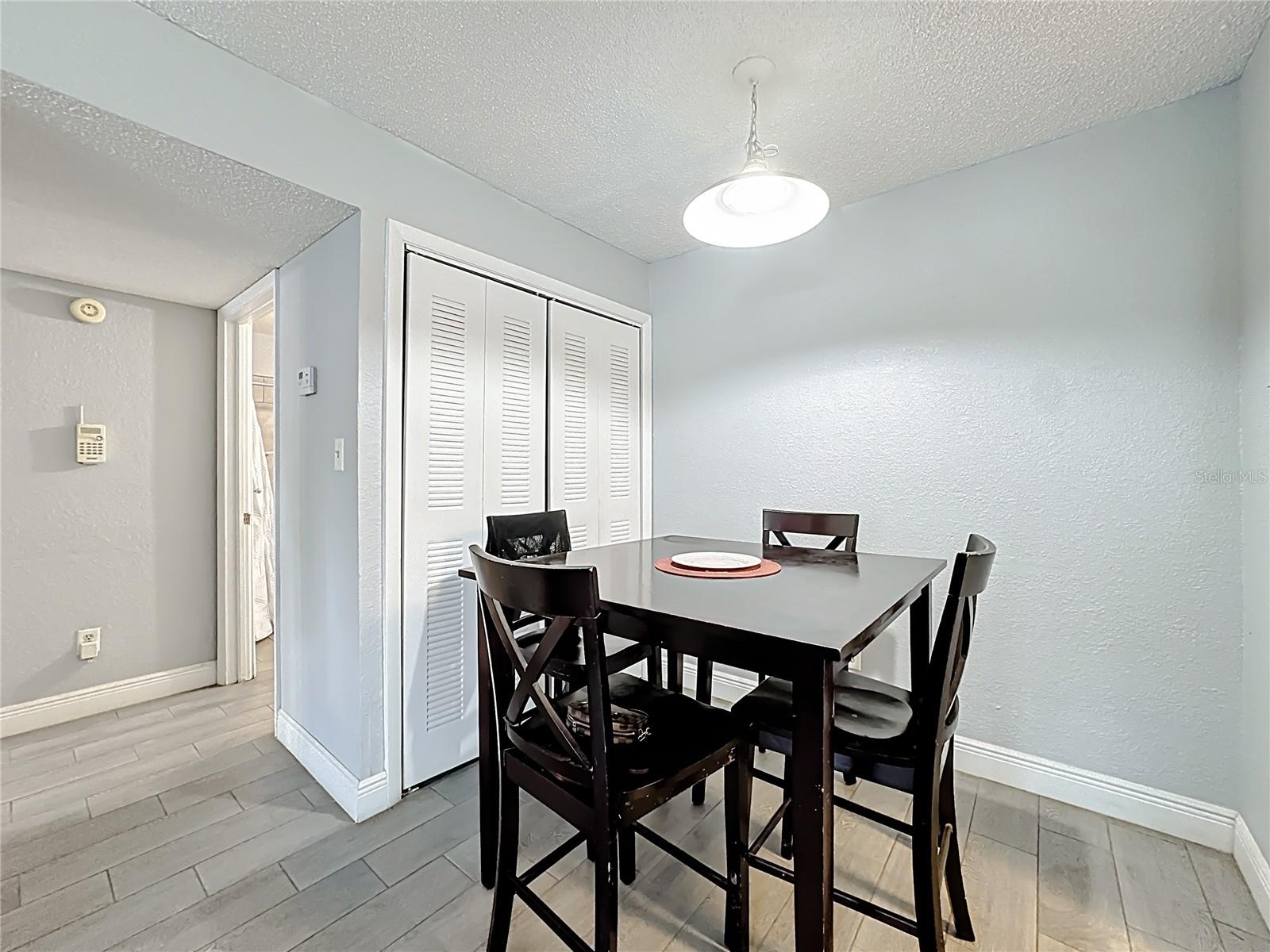 Image 8 of 34 For 4401 Thornbriar Lane 105