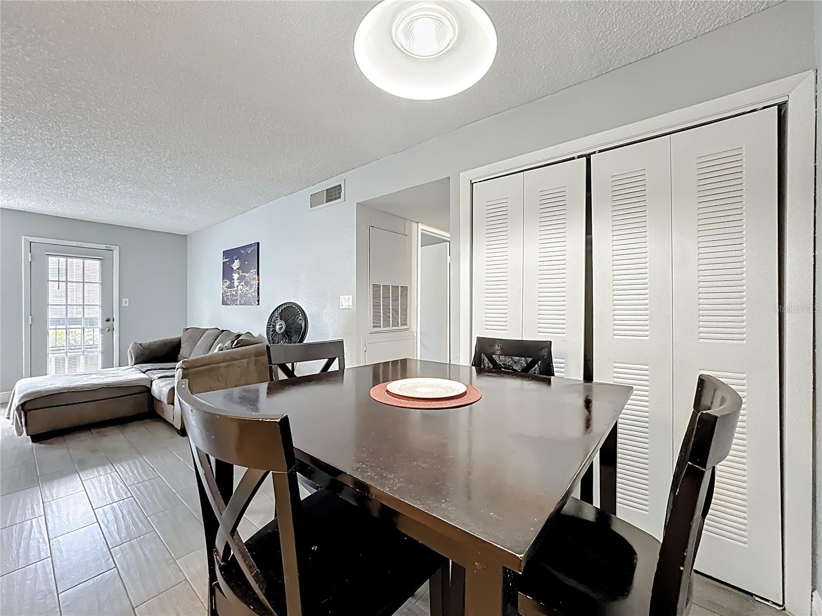 Image 9 of 34 For 4401 Thornbriar Lane 105