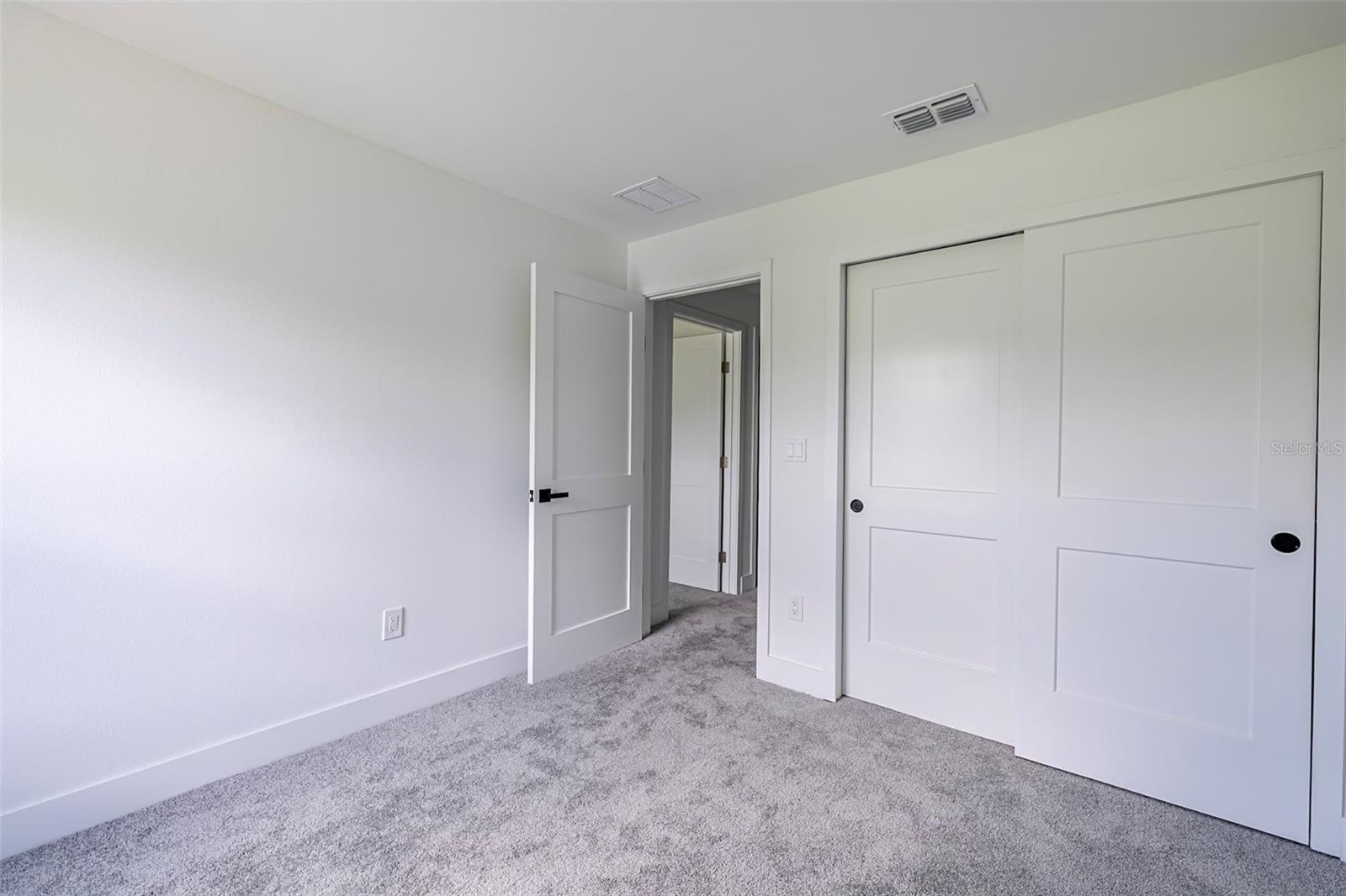 Image 23 of 24 For 2005 Barroso Street