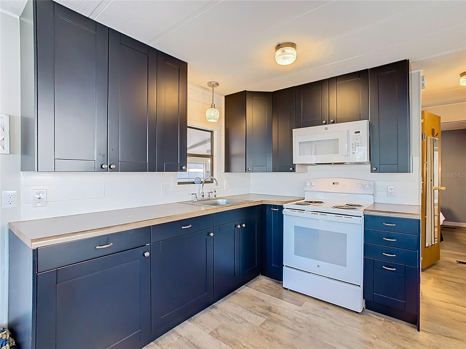 Image 13 of 28 For 9000 Us Hwy 192  296