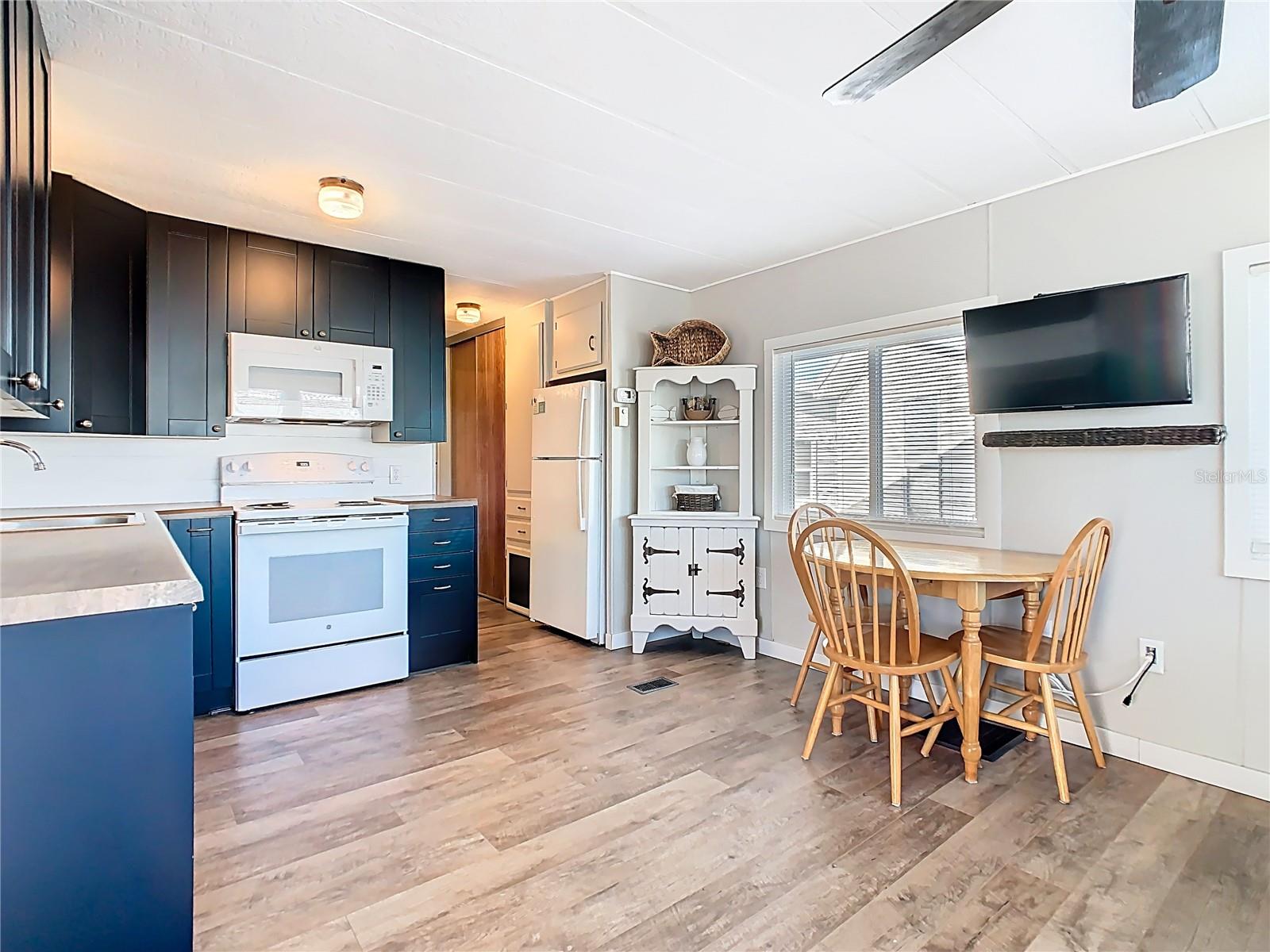 Image 3 of 28 For 9000 Us Hwy 192  296