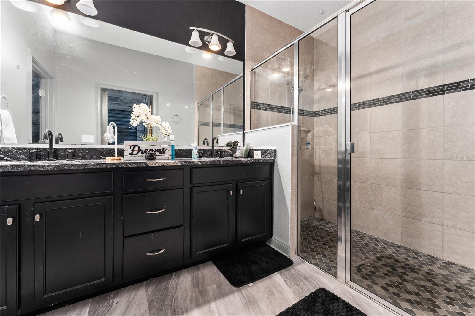 Image 16 of 37 For 3199 Crispin Circle