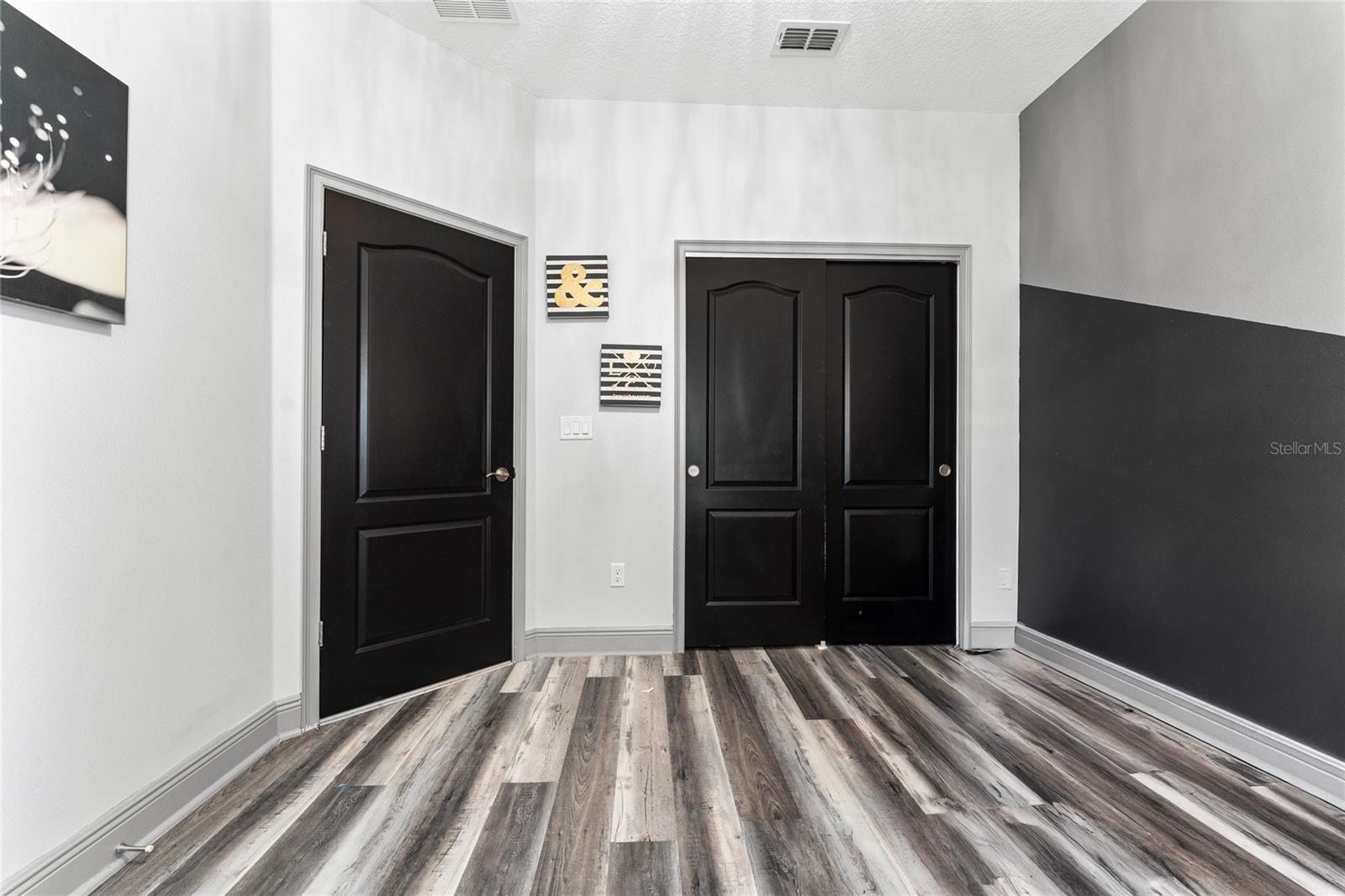 Image 22 of 37 For 3199 Crispin Circle