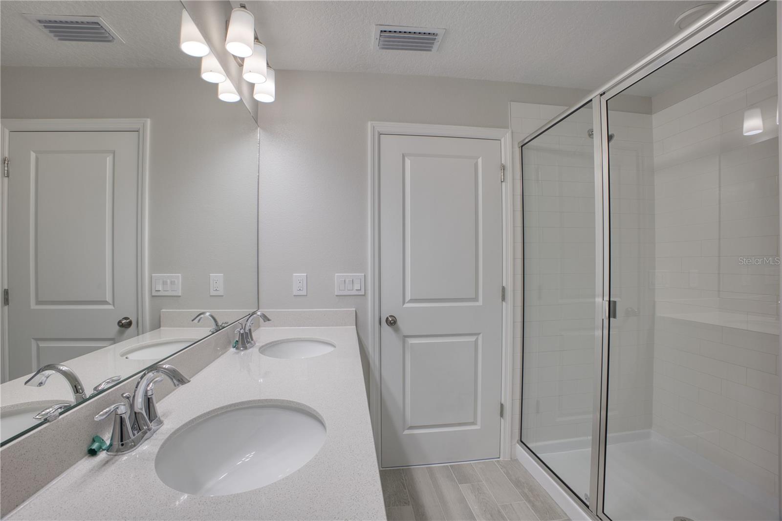 Image 21 of 37 For 4188 Campsite Loop Cir