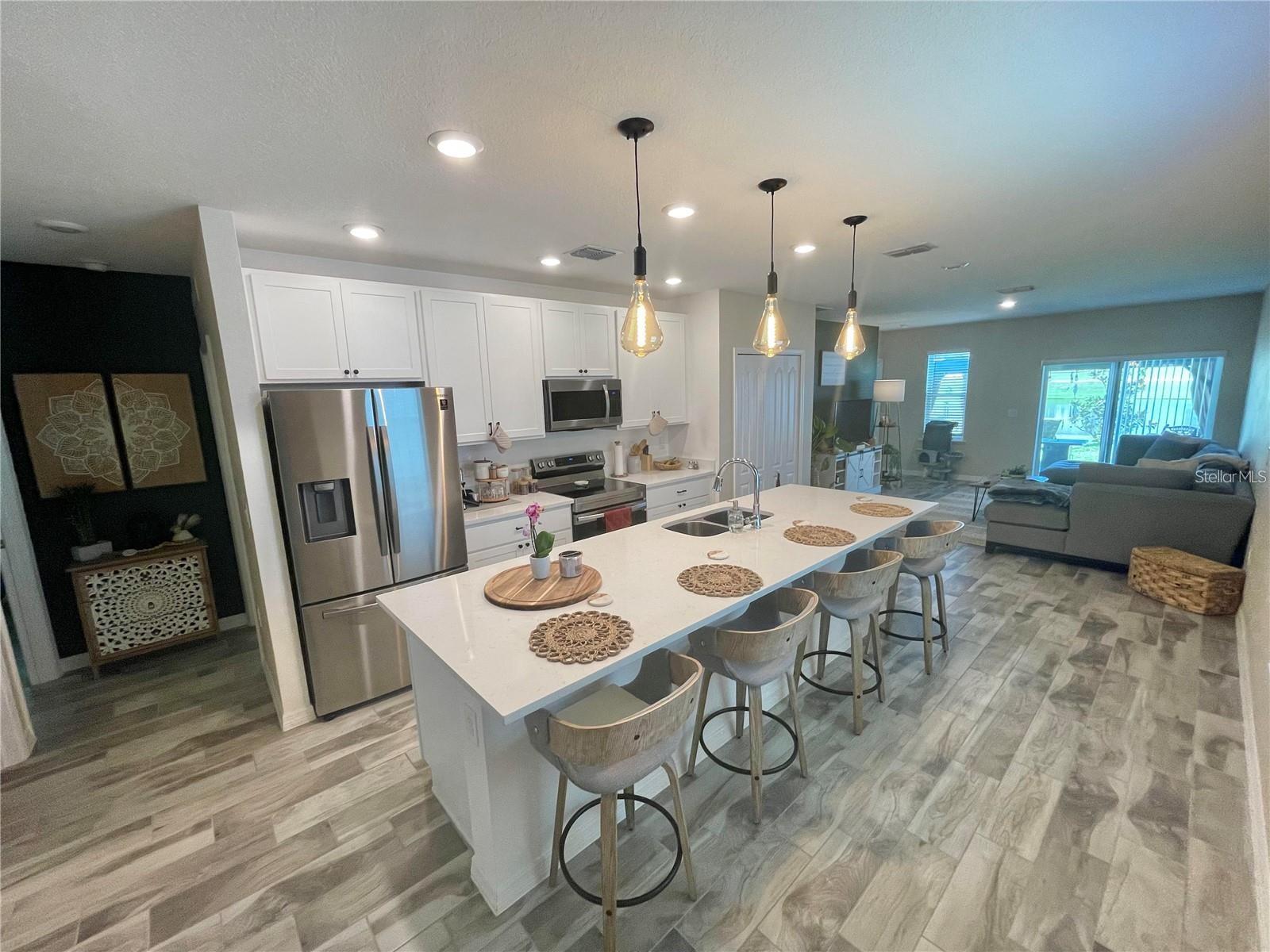 Image 4 of 23 For 251 Villavista Court