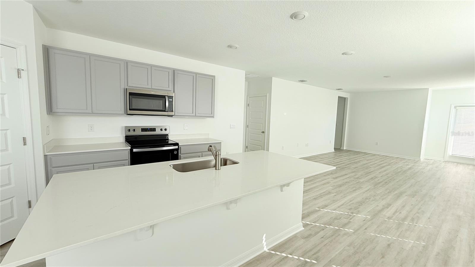 Image 5 of 23 For 2986 Waterlily Way