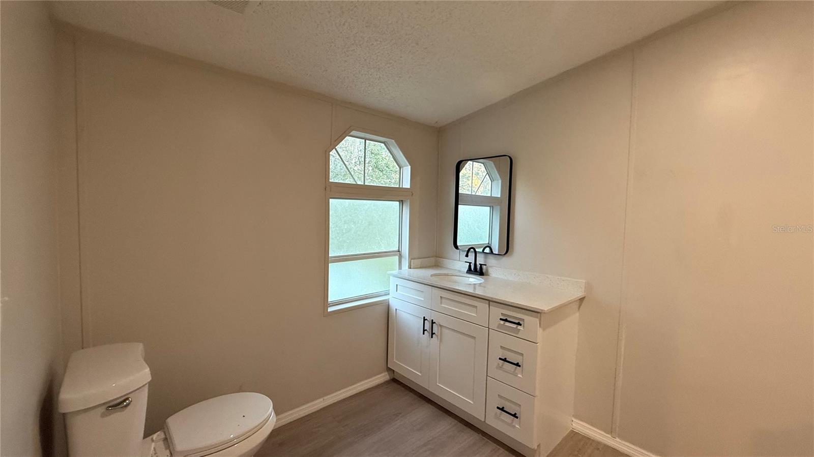 Image 14 of 17 For 4531 Deer Run Run