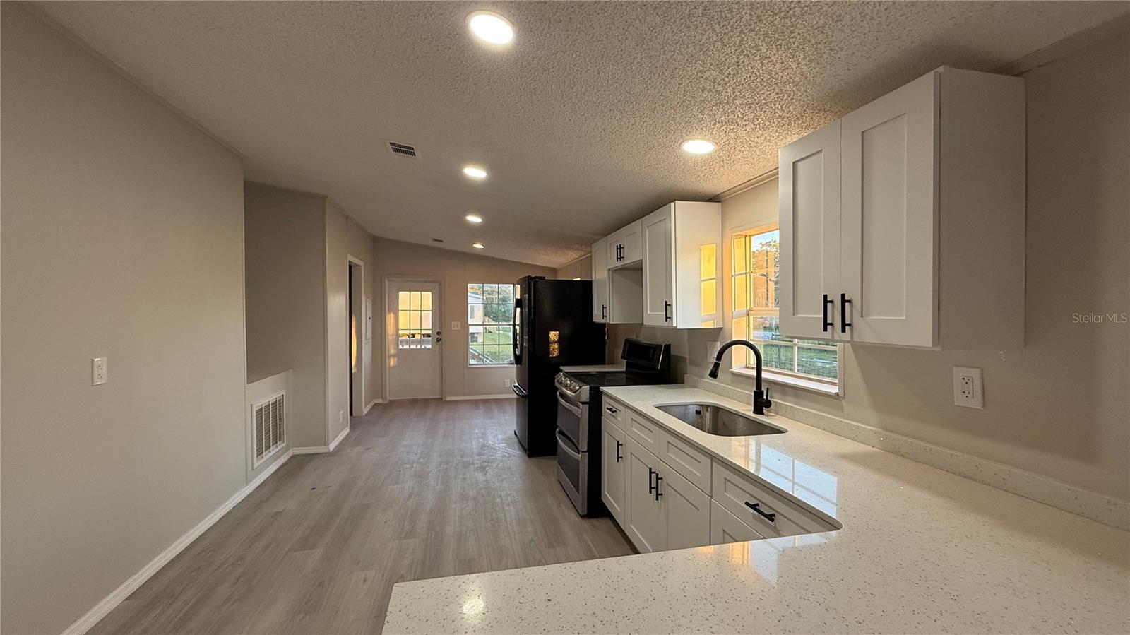 Image 3 of 17 For 4531 Deer Run Run