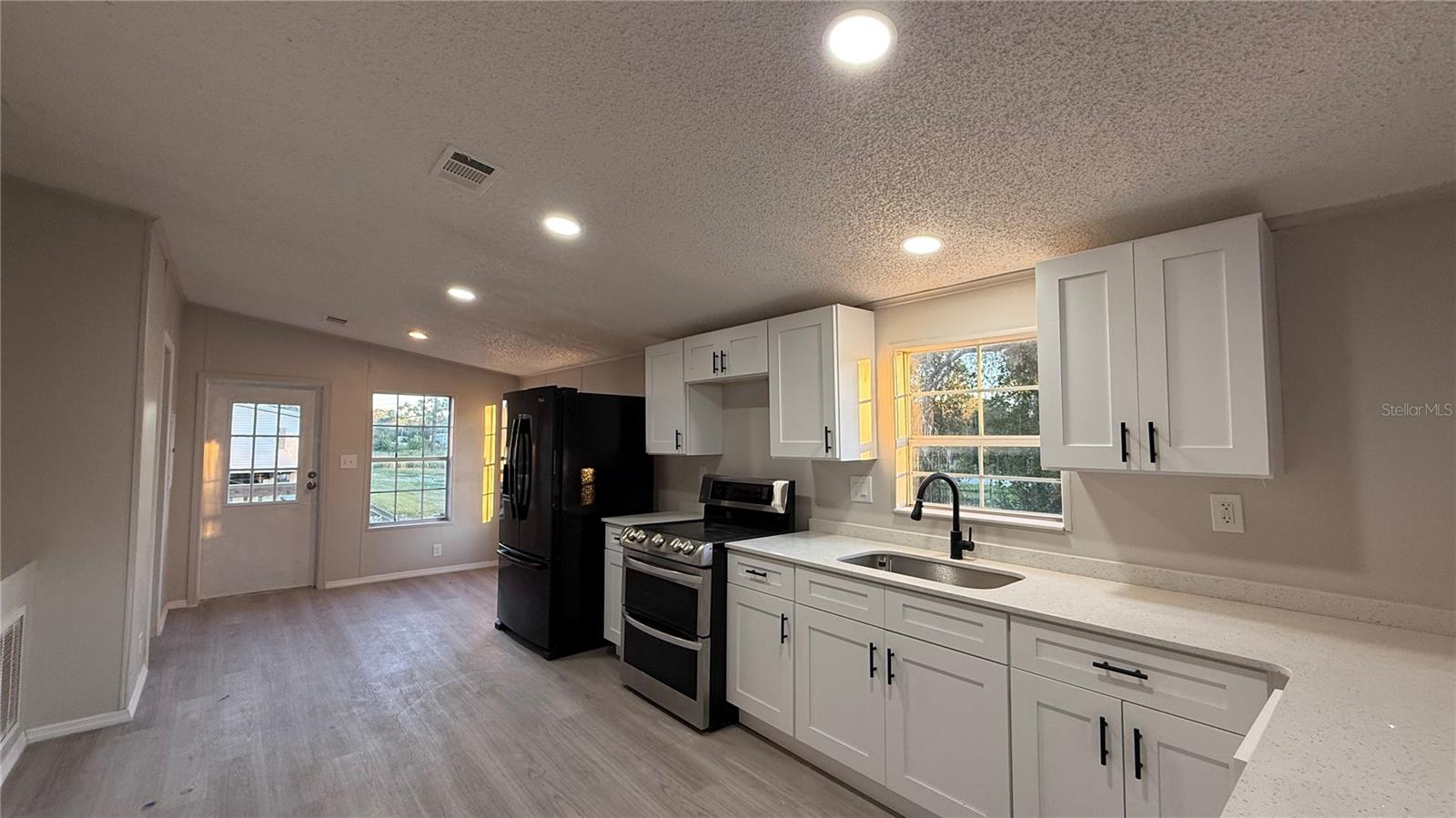 Image 4 of 17 For 4531 Deer Run Run