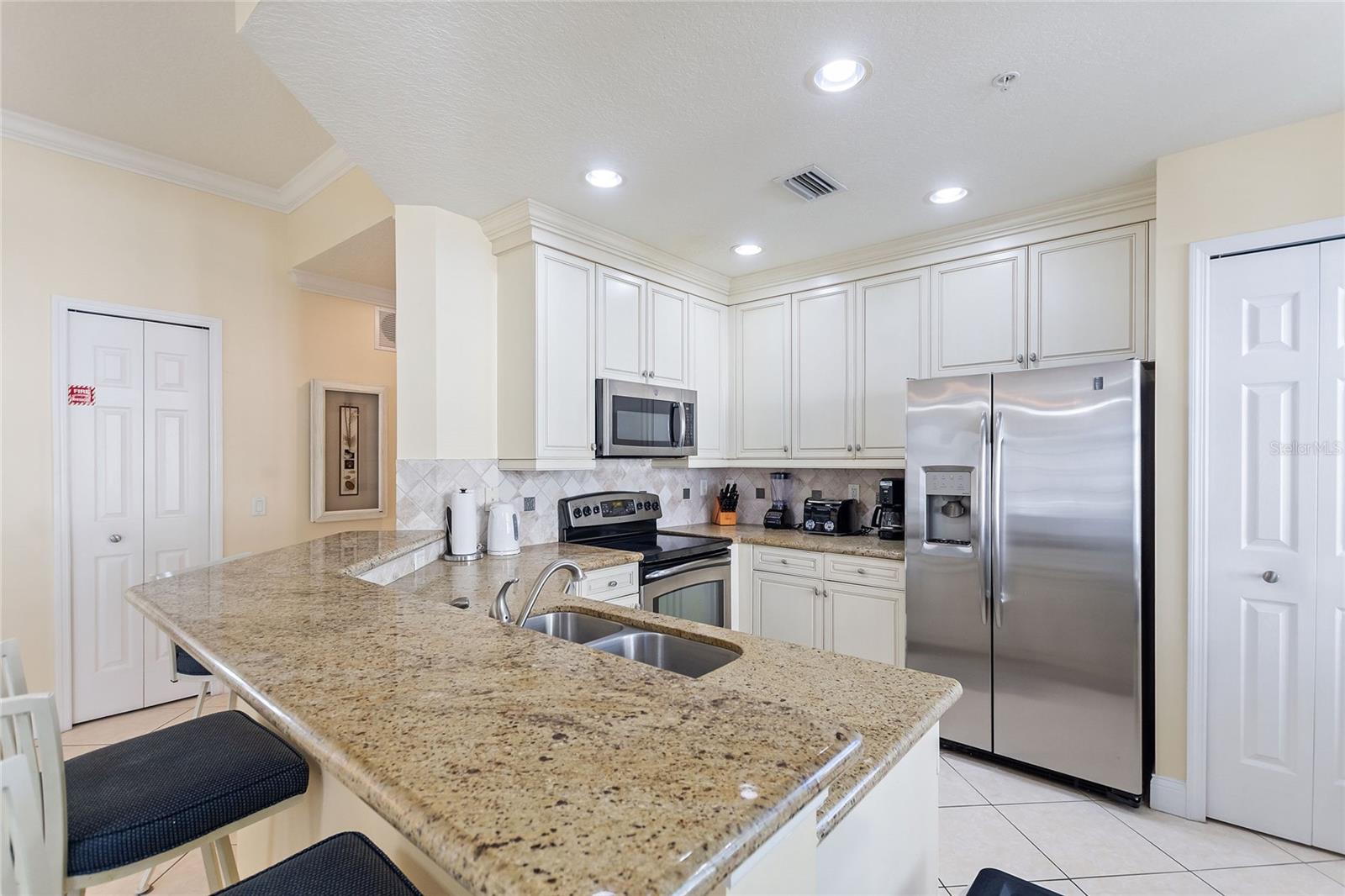 Image 12 of 33 For 7509 Mourning Dove Circle 201