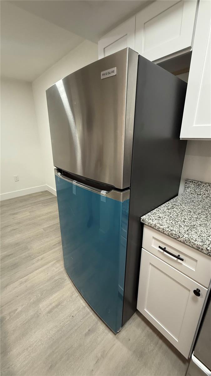 Image 3 of 14 For 1227 Waterview Boulevard W