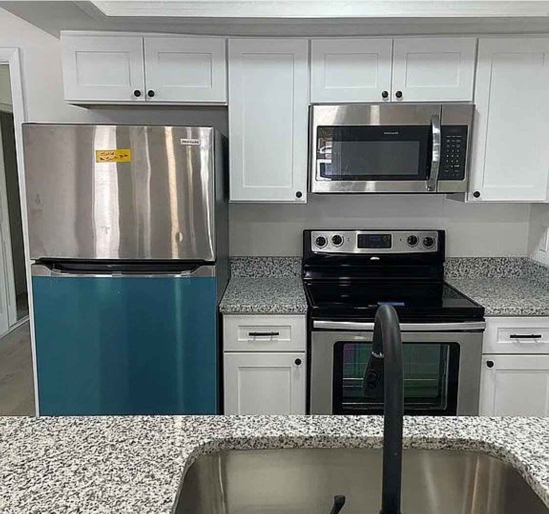 Image 4 of 14 For 1227 Waterview Boulevard W