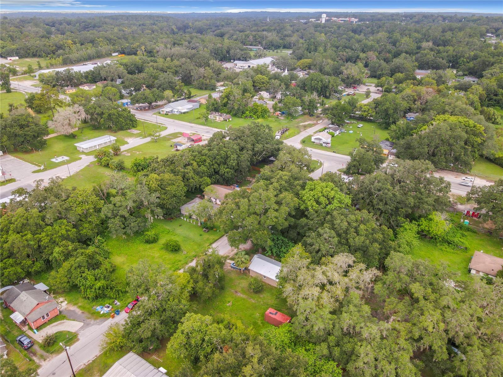 Image 6 of 10 For 811 Leonard Street