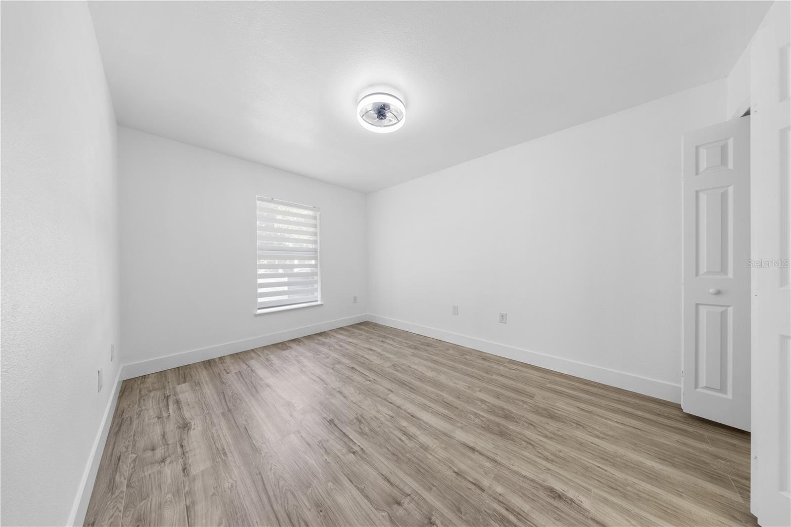 Image 27 of 58 For 207 Vervain Avenue