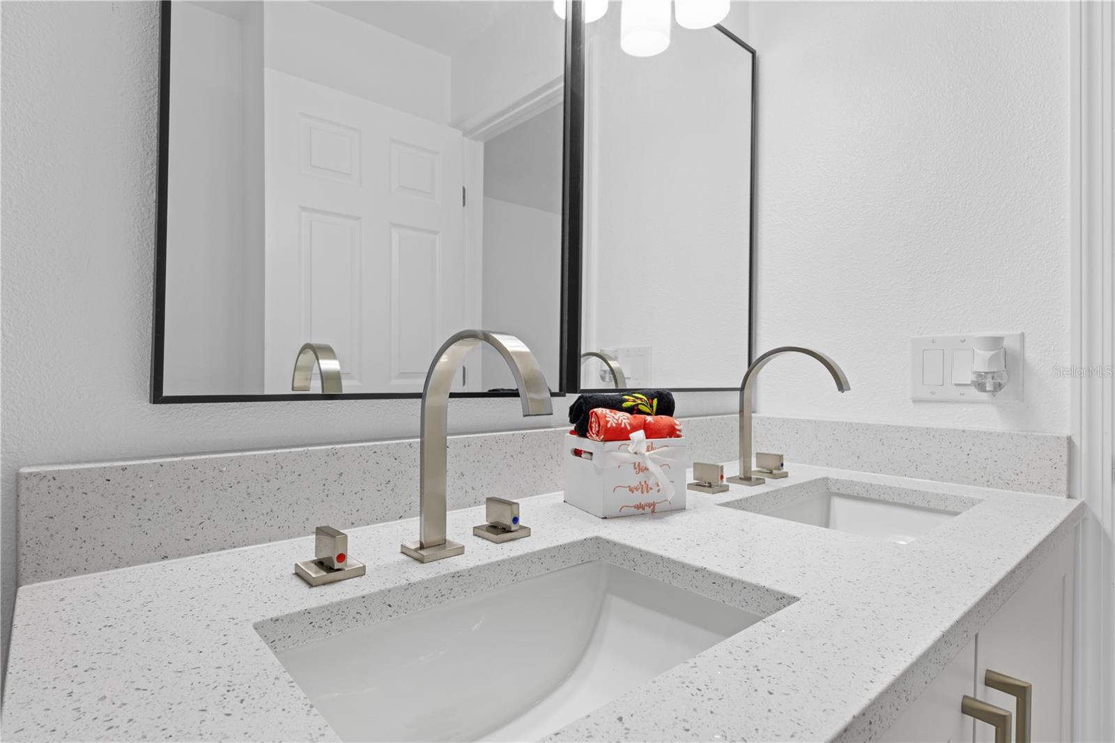 Image 30 of 58 For 207 Vervain Avenue