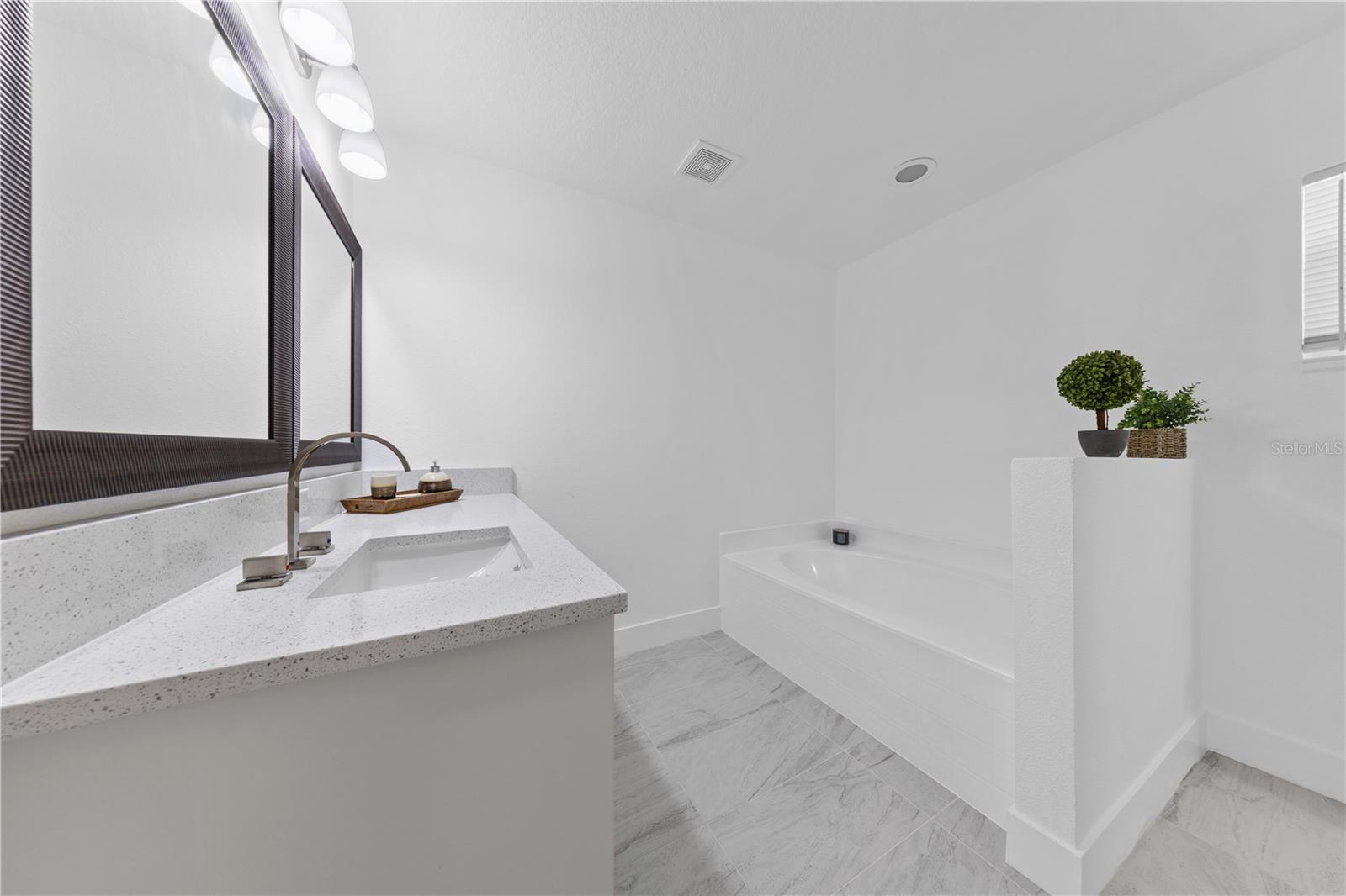 Image 38 of 58 For 207 Vervain Avenue