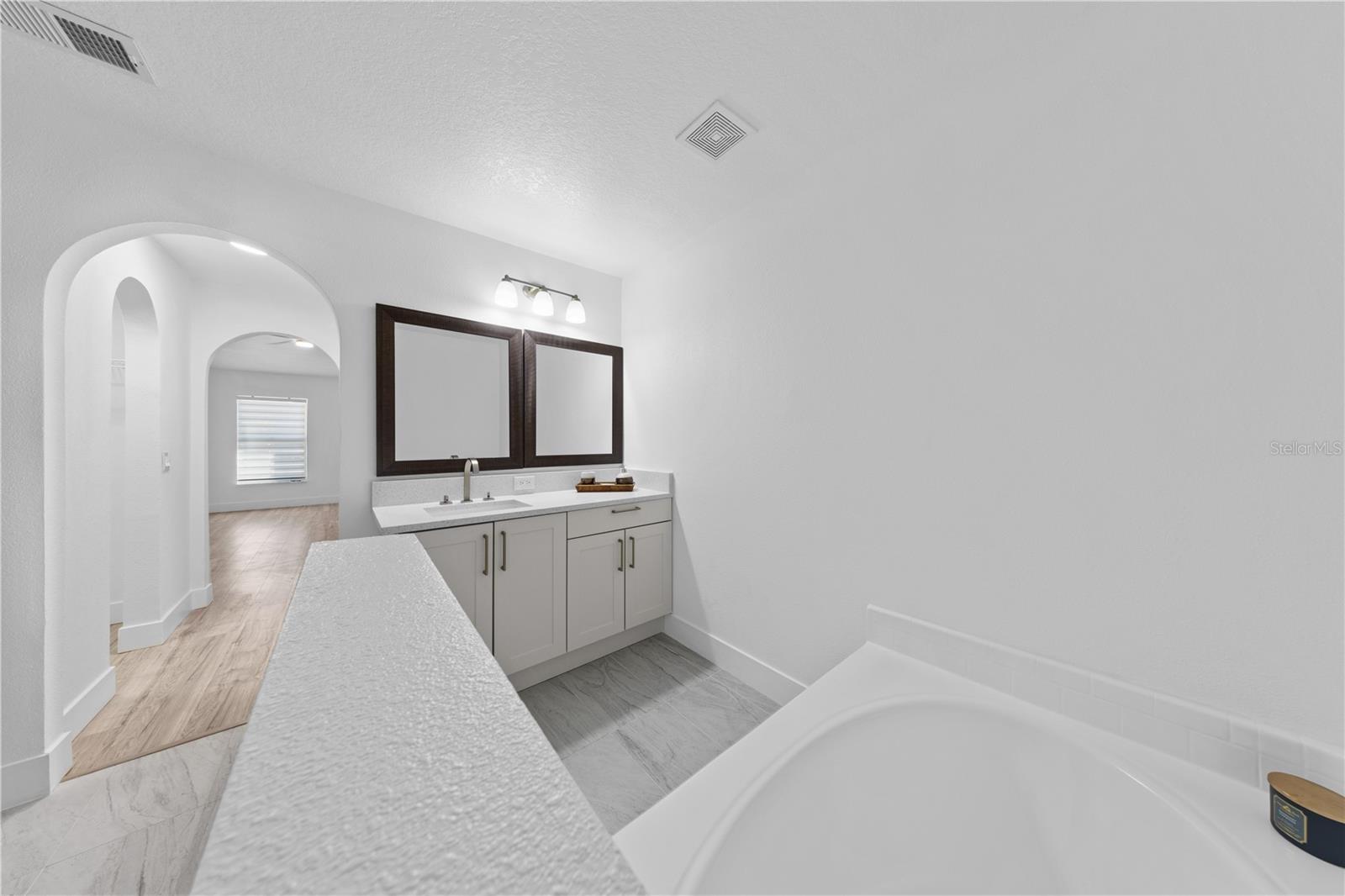 Image 44 of 58 For 207 Vervain Avenue