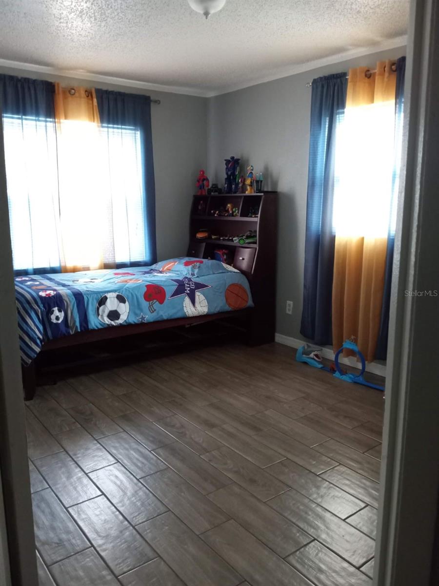 Image 11 of 12 For 711 Michigan Court 3