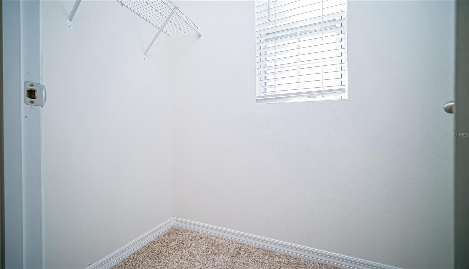 Image 10 of 22 For 326 Meadowbrook Boulevard