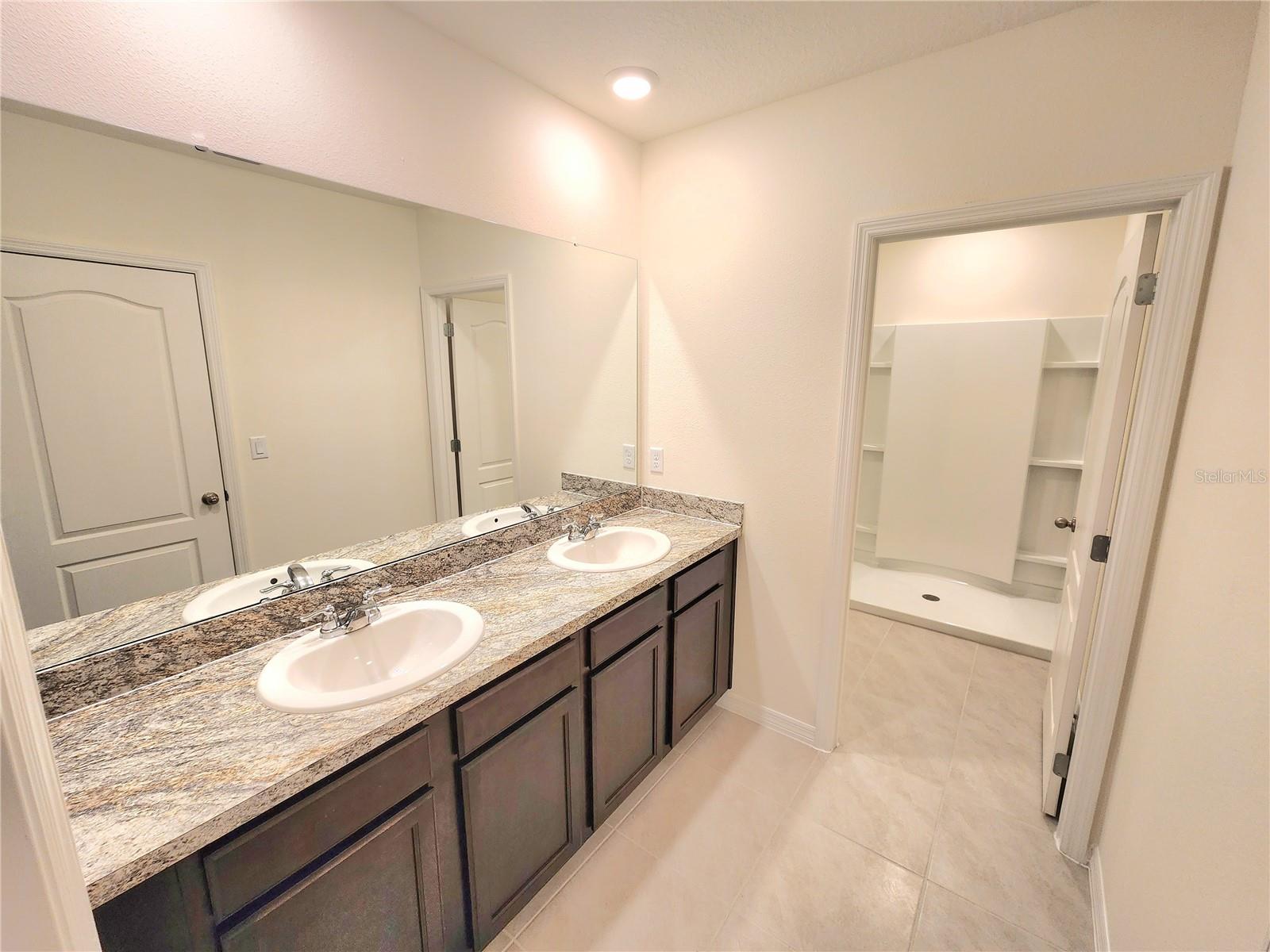 Image 20 of 39 For 1141 Blue Jay Drive