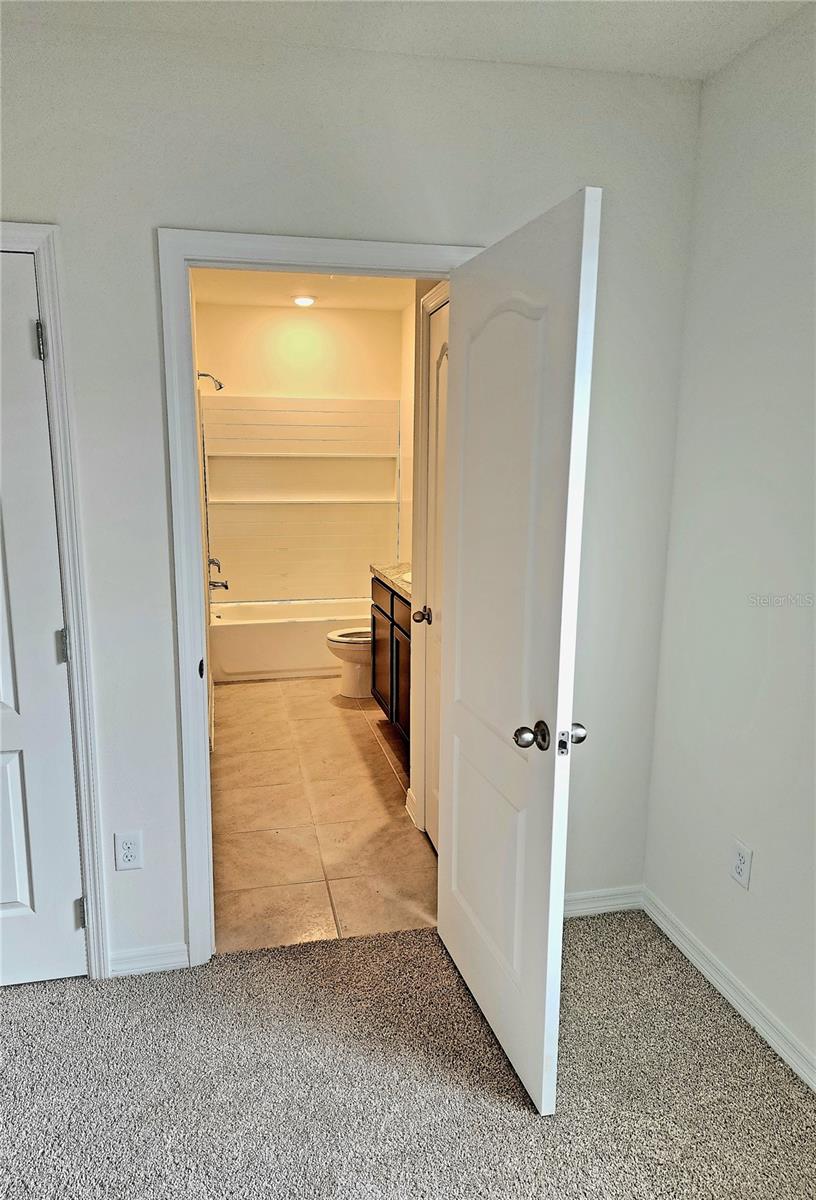 Image 28 of 39 For 1141 Blue Jay Drive