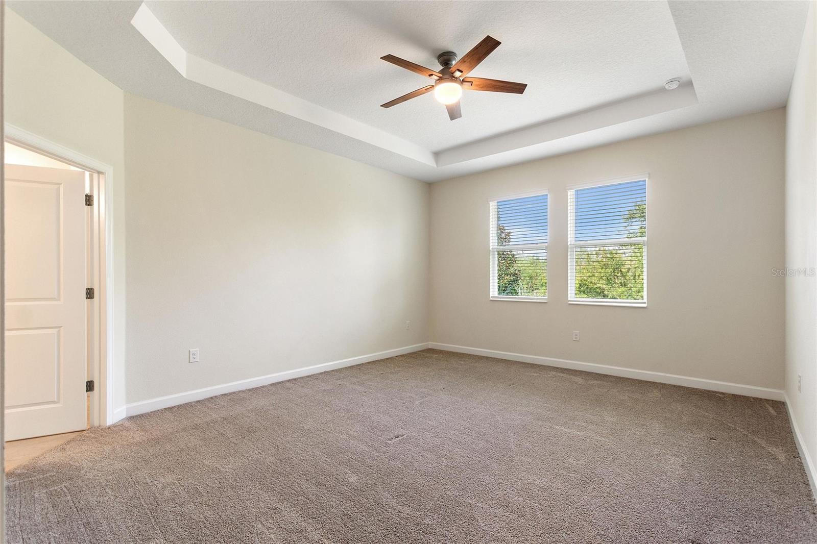 Image 17 of 53 For 8843 Fallen Oak Drive