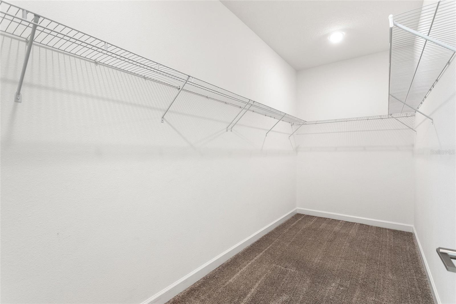 Image 22 of 53 For 8843 Fallen Oak Drive